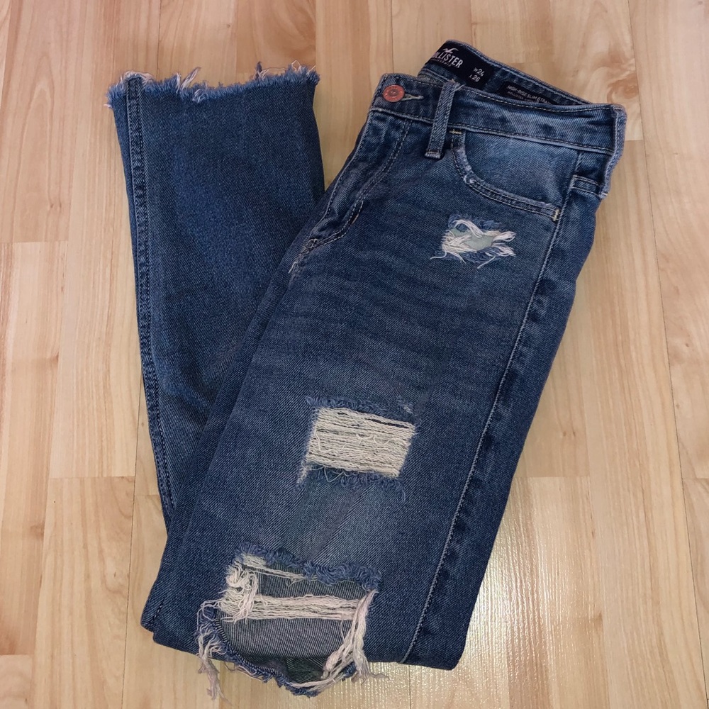 Hollister High-Rise Slim Straight Jean